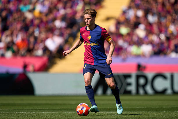 Frenkie de Jong: Từ nguy cơ ra đi đến trụ cột không thể thiếu của Barcelona