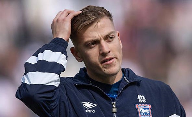 Lời nguyền áo số 9 Chelsea và thử thách của Liam Delap