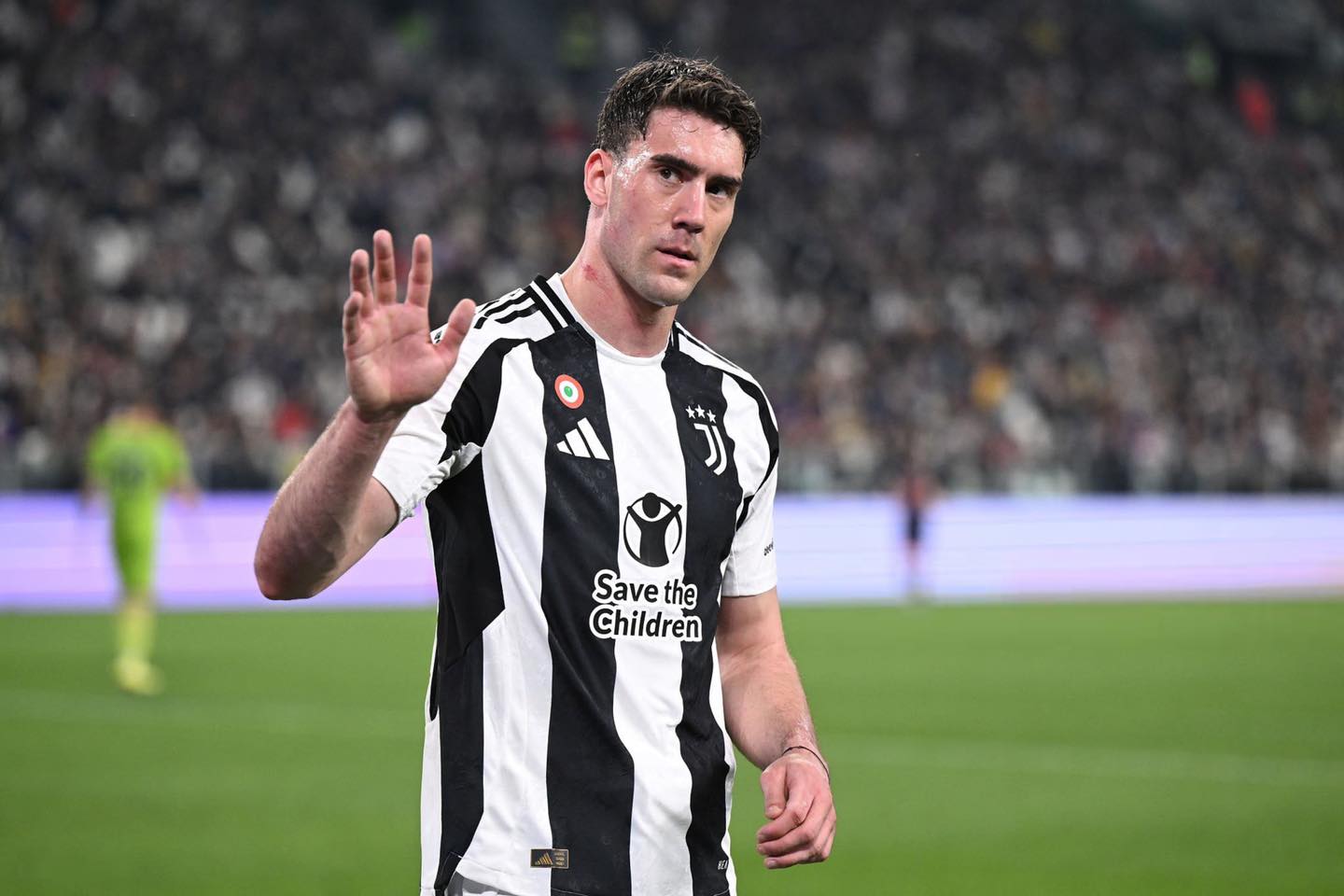 Vlahovic: Từ Thần Đồng Serie A Đến Bóng Ma Turin